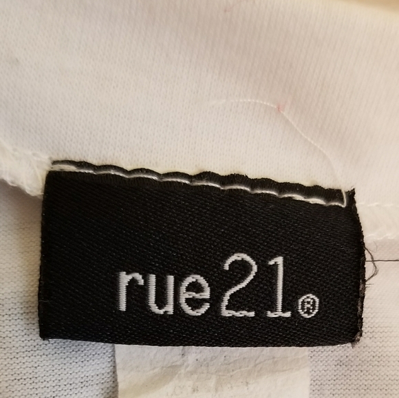 Rue 21 novelty tee shirt - Picture 4 of 5